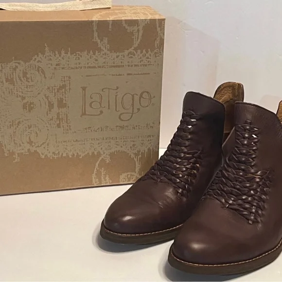 Women Leather  Latigo  Ankle Boots size 9.5 - Picture 3 of 16